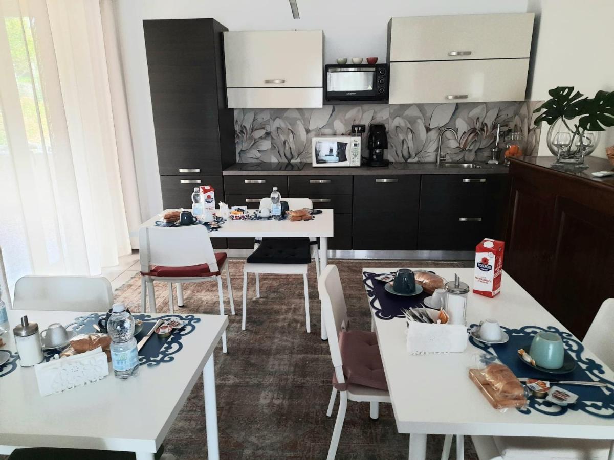 Caprice B&B Pozzuoli Exteriör bild